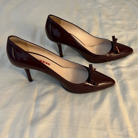Prada Patent Leather Bow Pumps - Picture 5 of 9